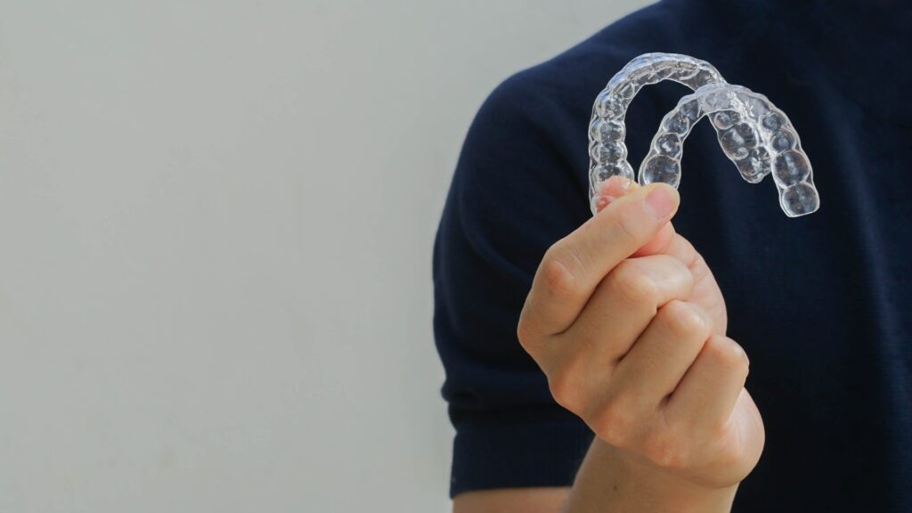 Transparente Zahnschienen für Aligner-Behandlung in Berlin Steglitz